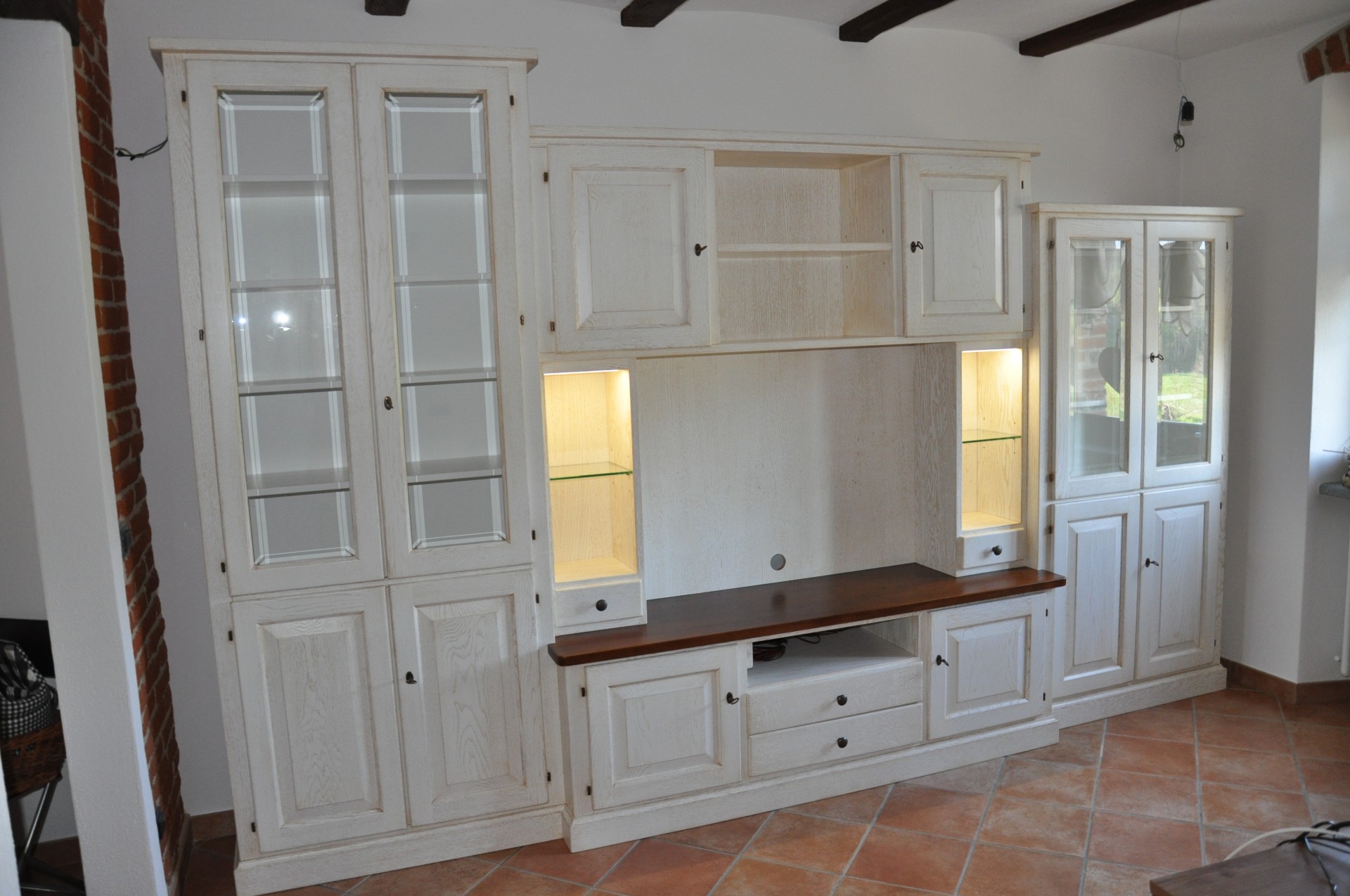 Mobile bagno rustico: arredo bagno in muratura (foto) design mag ... Mobile fispensa basso