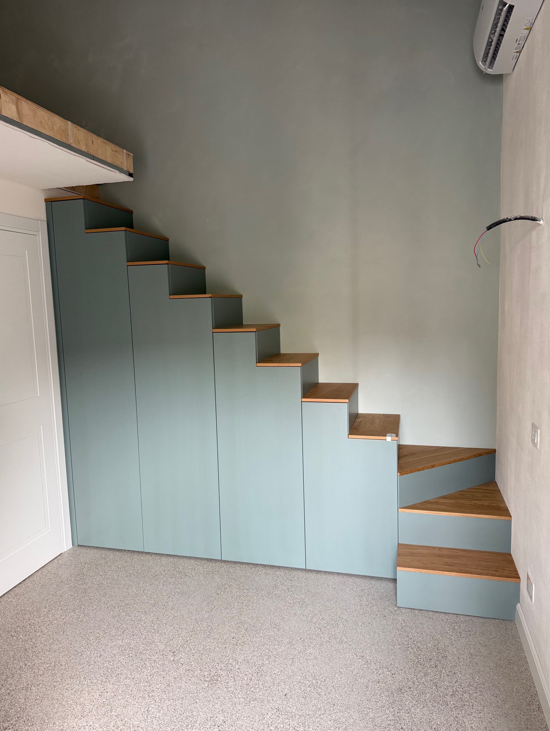 Armadio scala artigianale art. 595