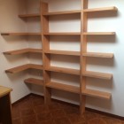 Libreria in legno su misura.