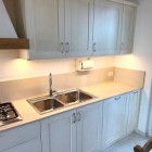 Cucina artigianale in legno su misura.