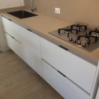 Cucina moderna con anta in laminato