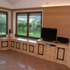 Mobile per sala in legno a Savona