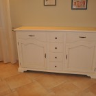 Credenza provenzale a milano