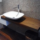 Mobili bagno in legno su misura a Savona