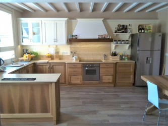 Cucina in olmo naturale