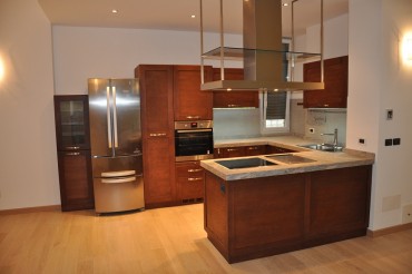 Cucine moderne in legno su misura a Verona