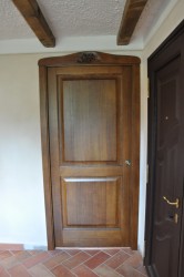 Porte in legno su misura.