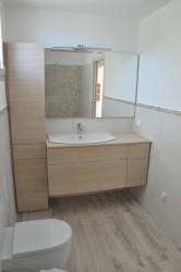 Mobile per bagno in legno di rovere