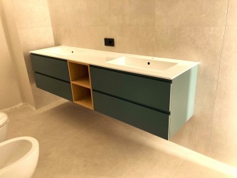 Mobile bagno sospeso 