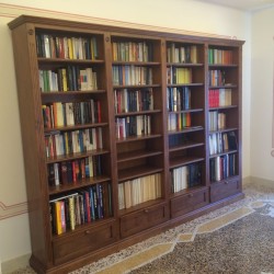 Libreria in legno a Savona