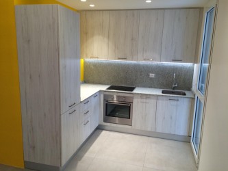 Cucine moderne in legno a Verona