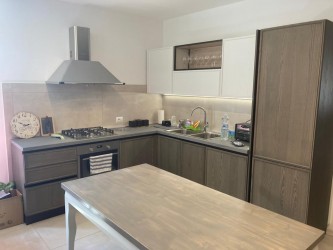 Cucina moderna in rovere naturale